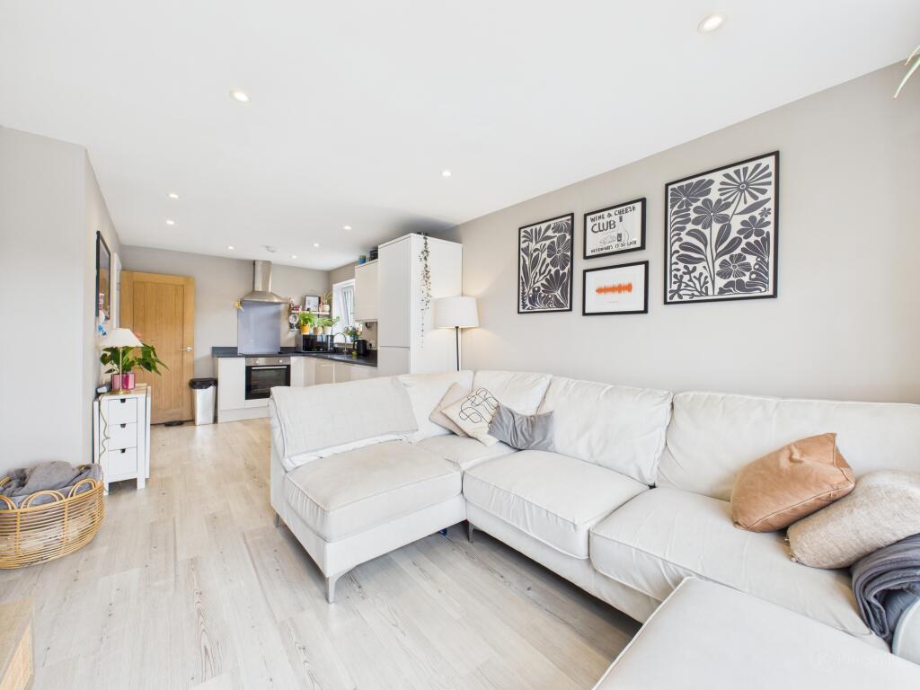 Living/Kitchen