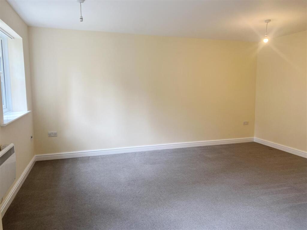 7 Baker House, Ivy Grange