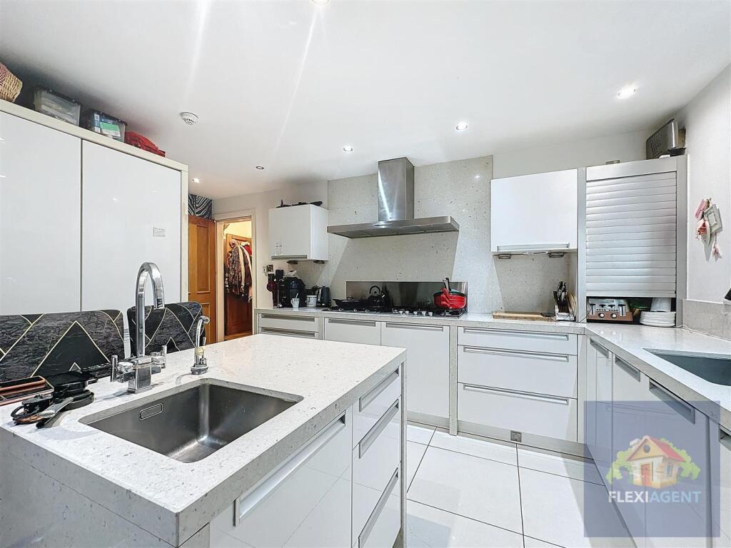 Private Living Kitchen
