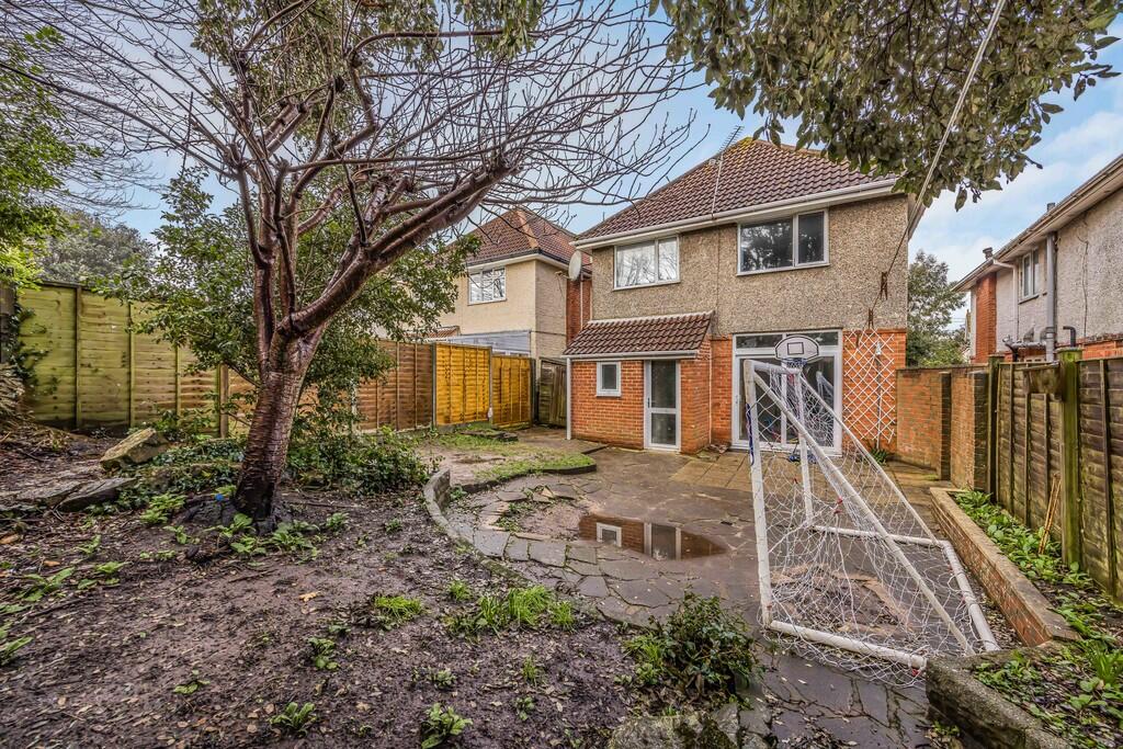 13 Beaufort Road,...