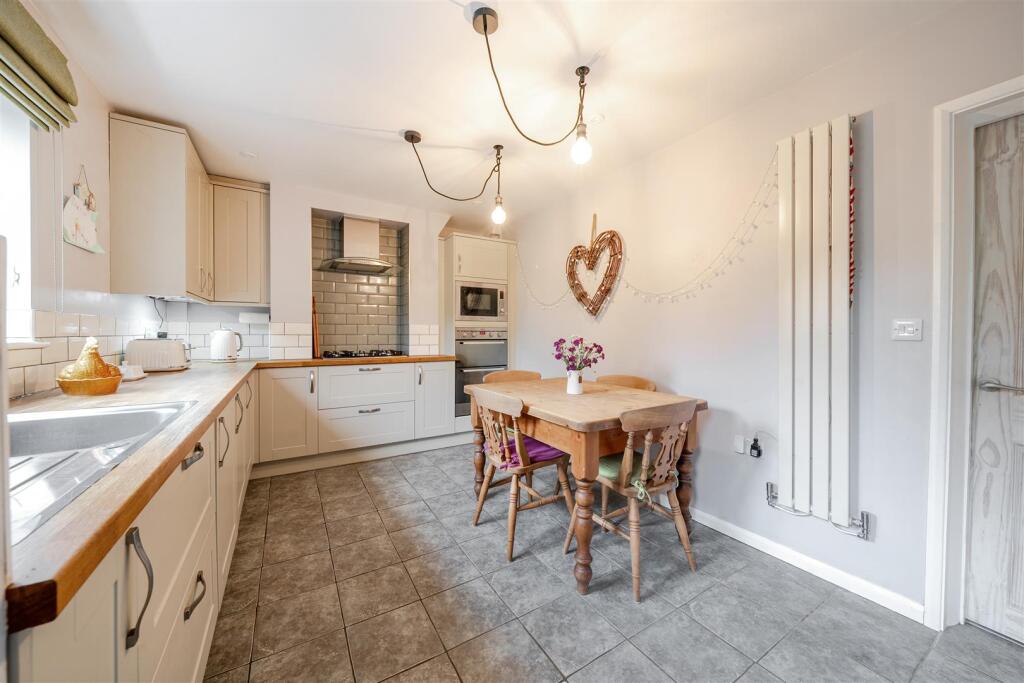 108 Brackley Road, Towcester