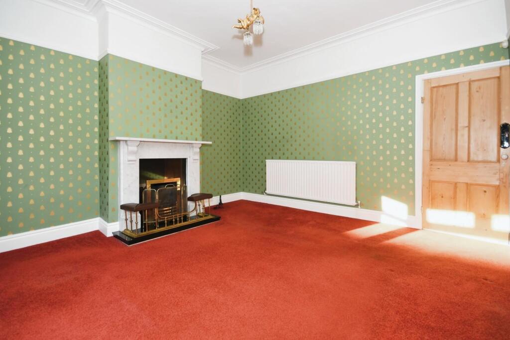 LOUNGE 02.JPG
