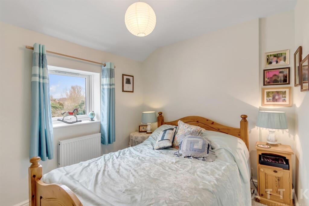 Attik 11 St Johns Road Bungay NR35 1DH (15).jpg