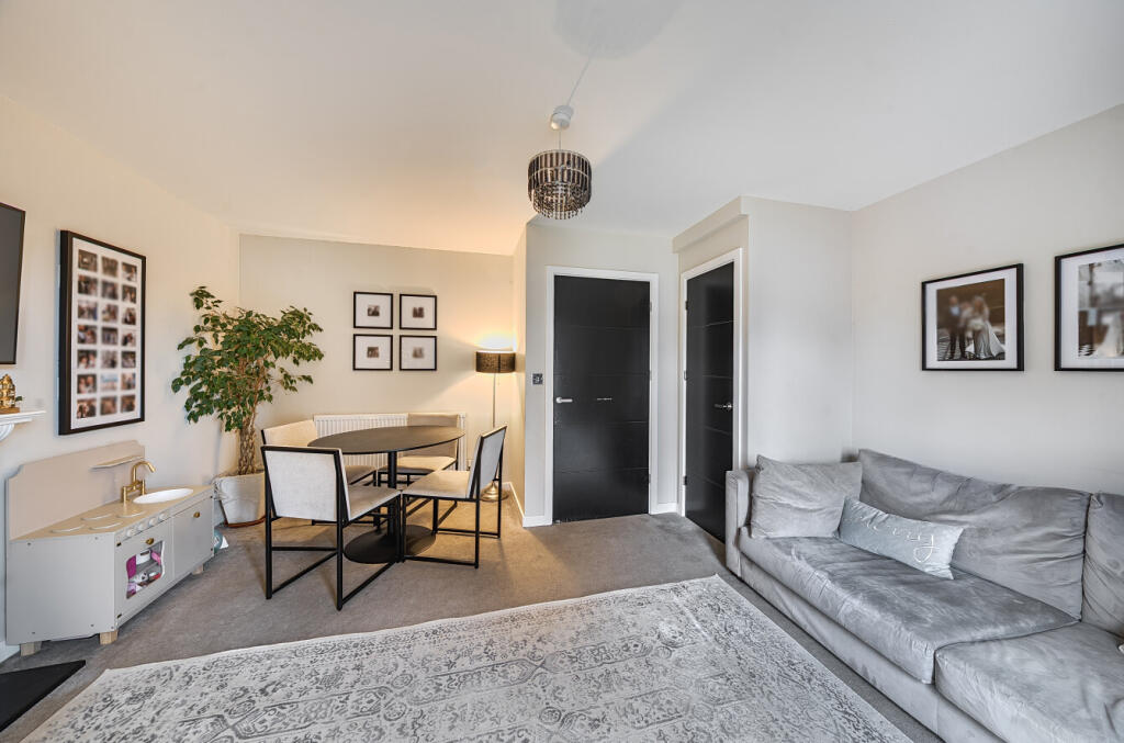 1385457-15-69285f...