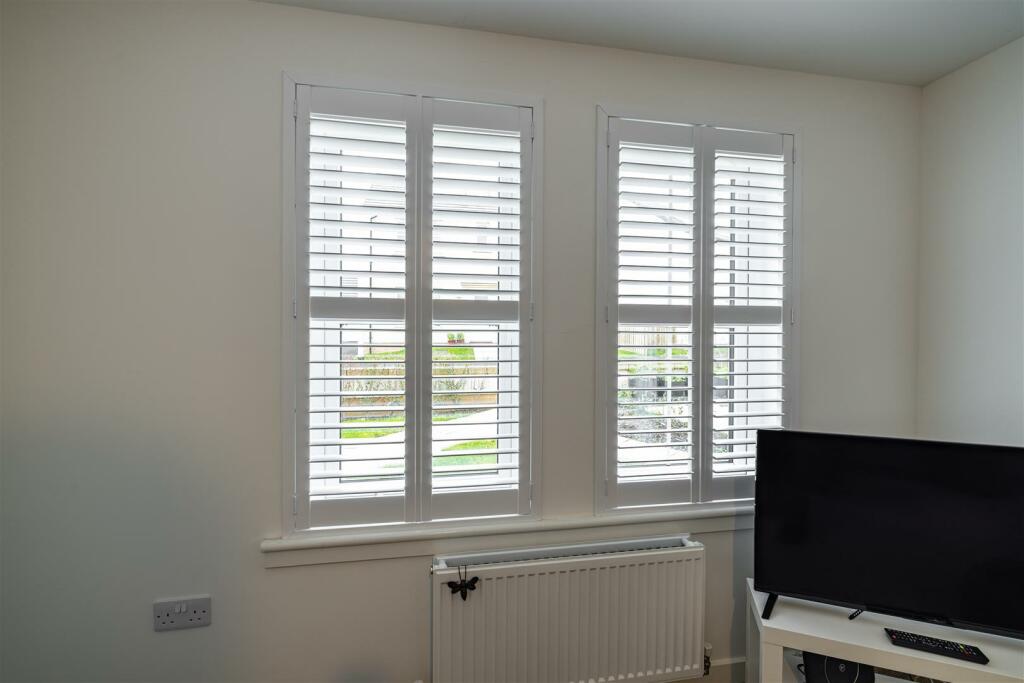 8 Knoll Park Place Extras 04.JPG
