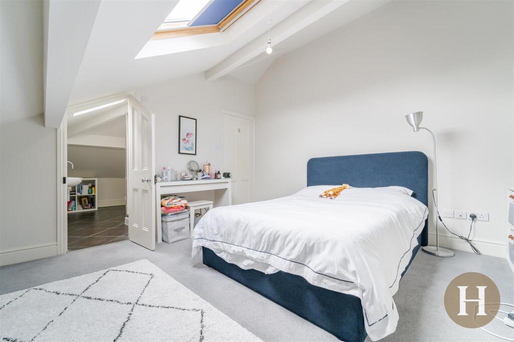 Hadleigh Estate Agents-60.jpg