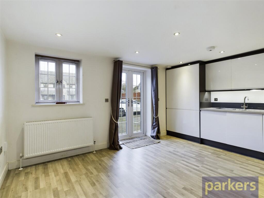 Living Room/Kitchen