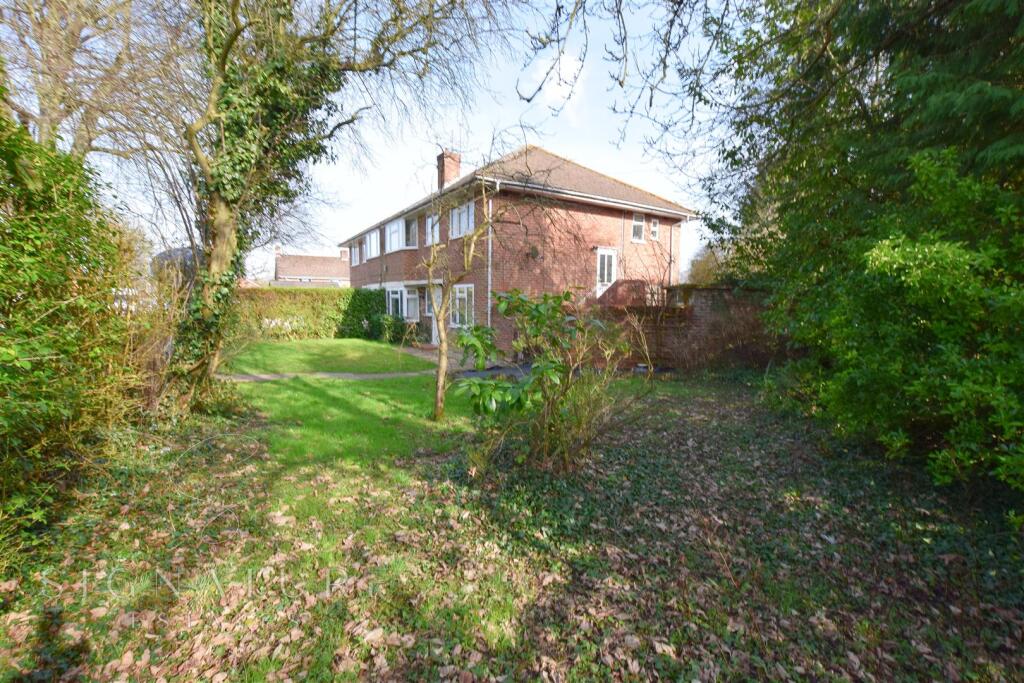 Front Garden (1).jpg