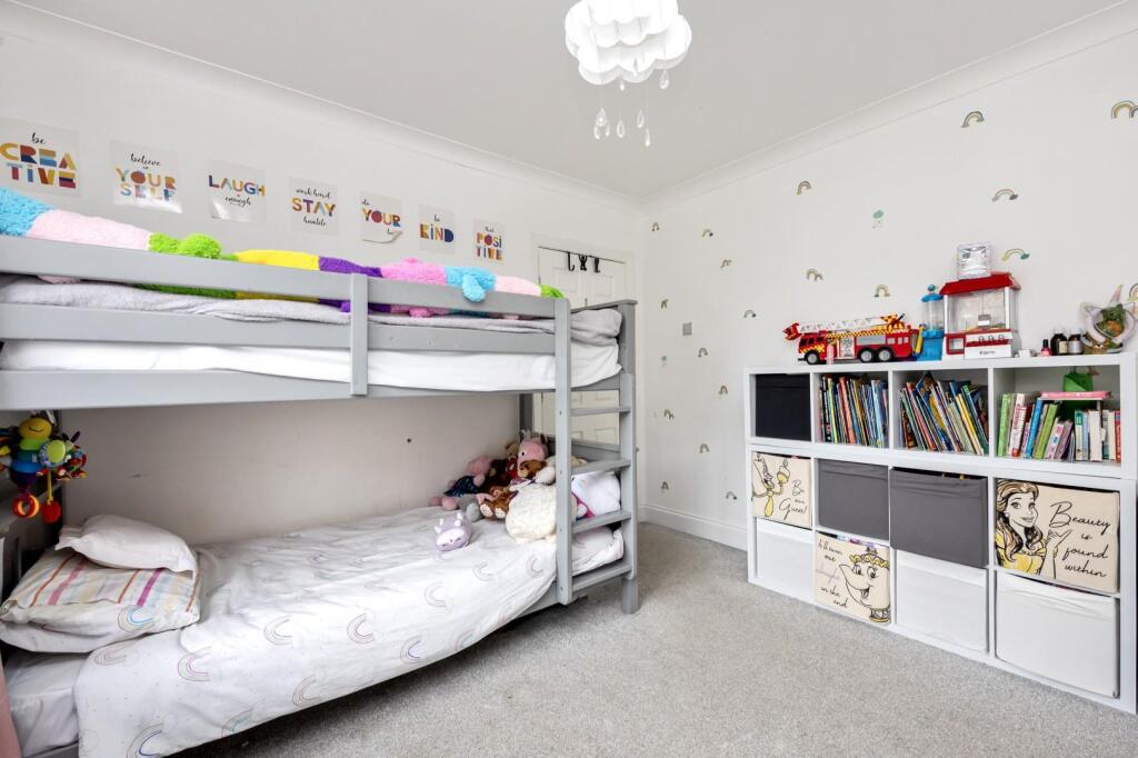 bedroom (1).jpg