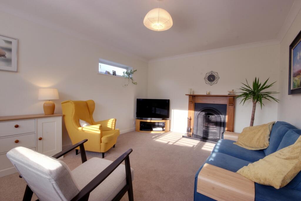 1 Lounge B