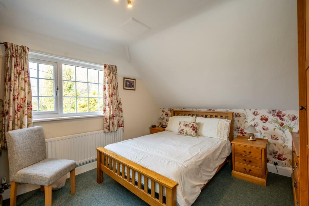 Bedroom 1.jpg