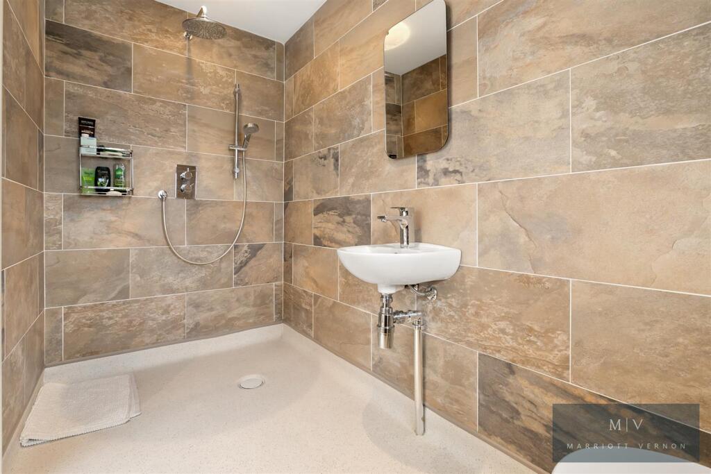 Broughton Road 75 MV-8.jpg
