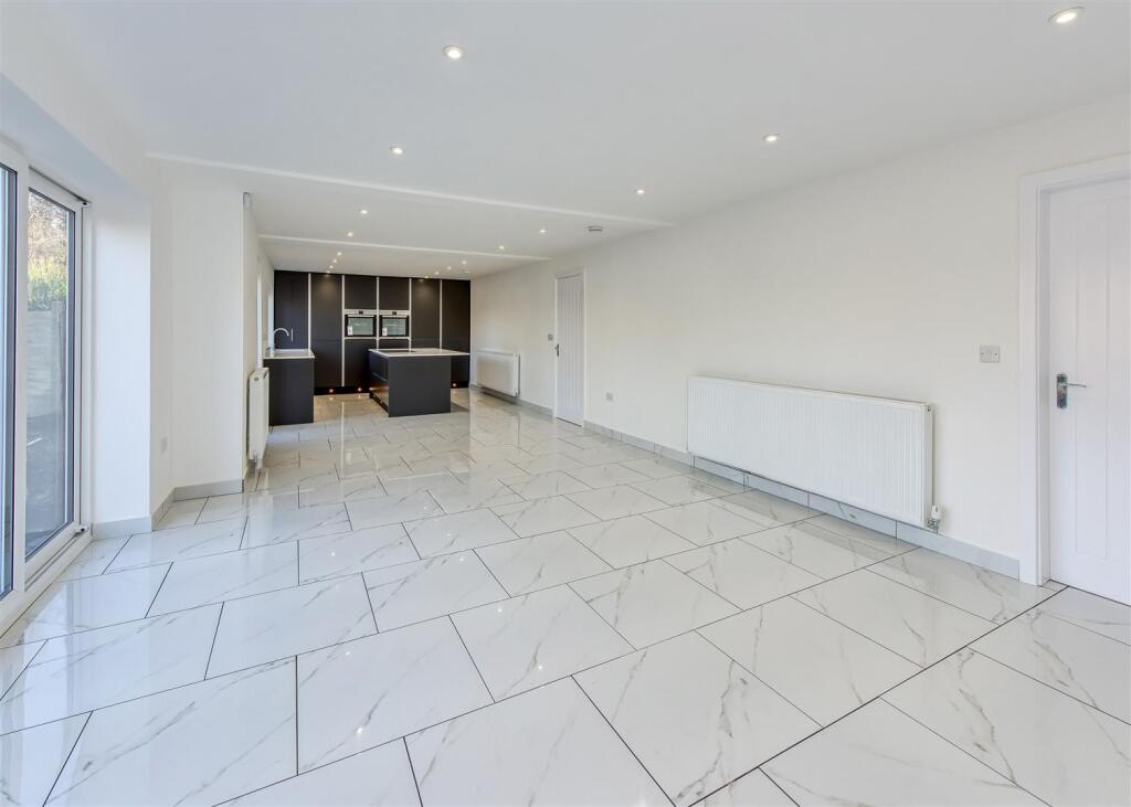 3 Yew Tree Lane-kitchen5.jpg