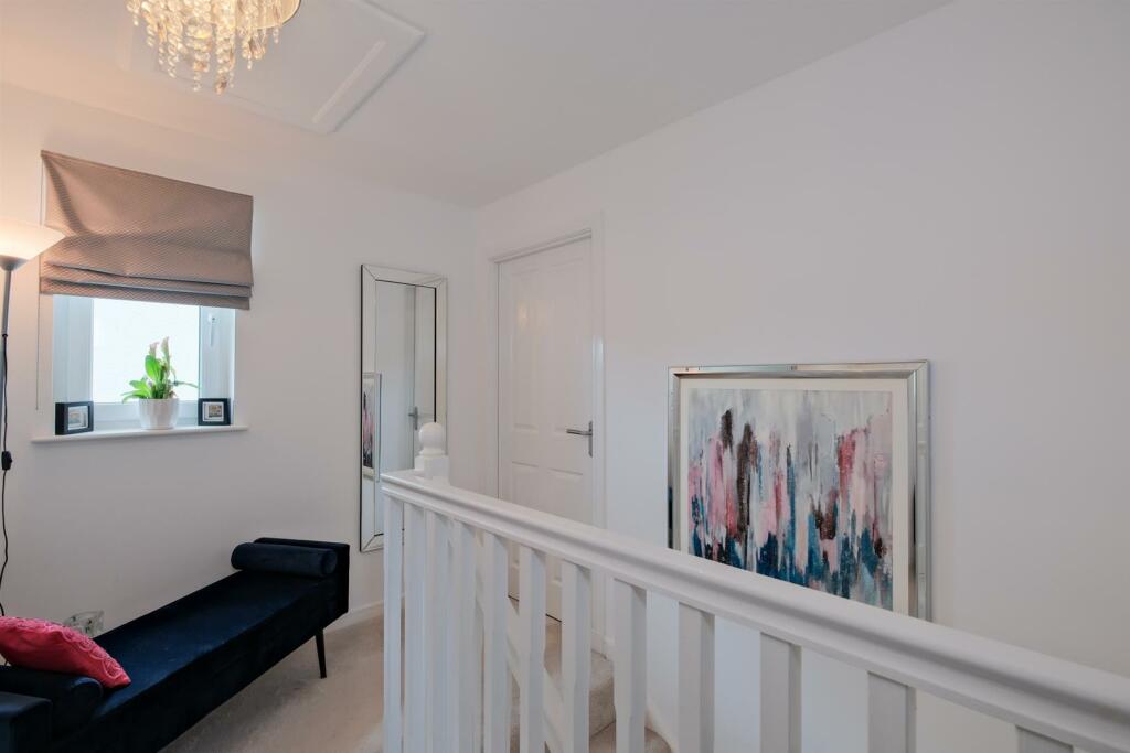 045-3 Burnhead Gardens Carluke ML8 4QL.jpg
