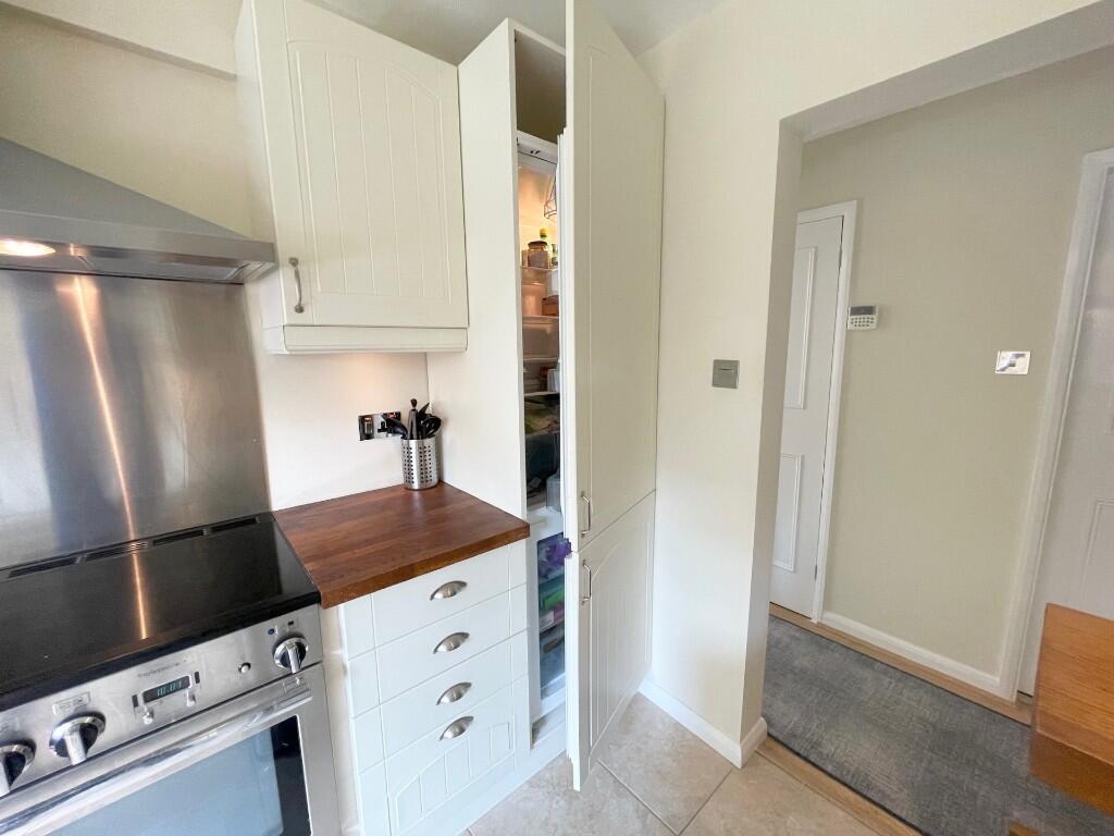Intergrated fridge 