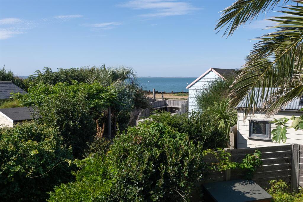 Island Wall, Whitstable