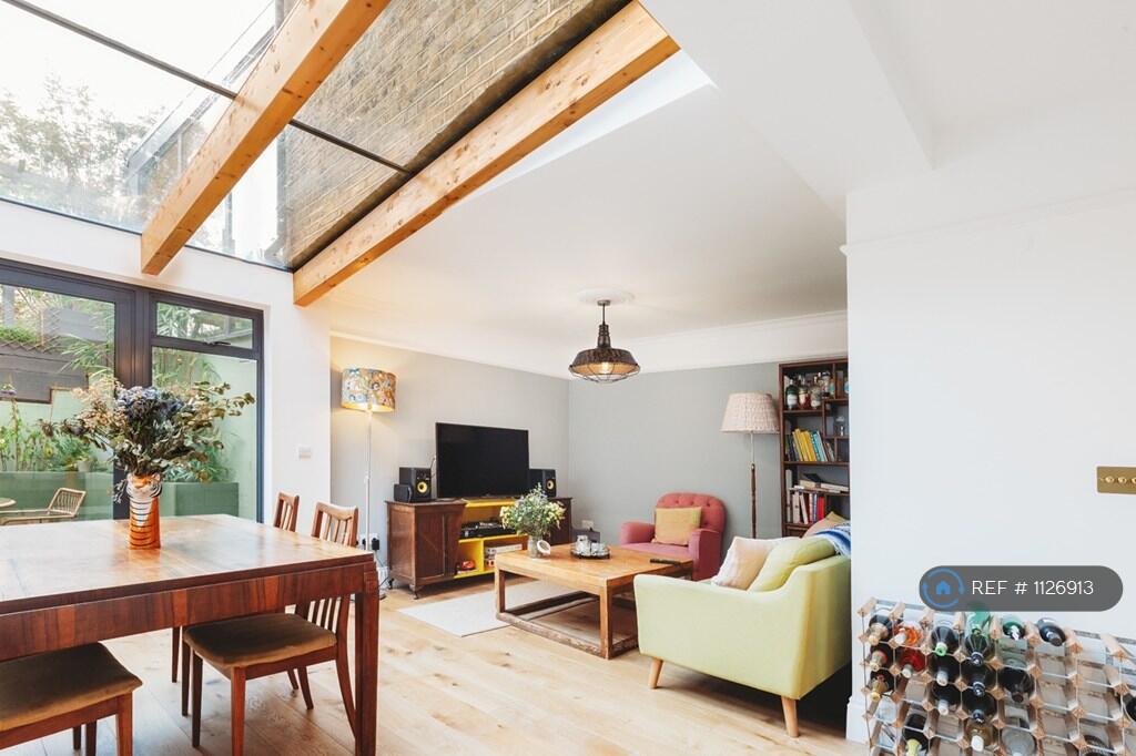 Lower Ground Floor Kitchen Dinner/Lounge