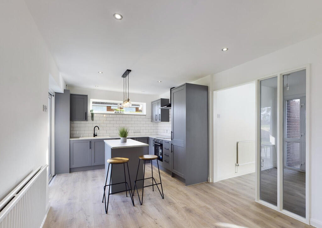 Fairholme Close, ...