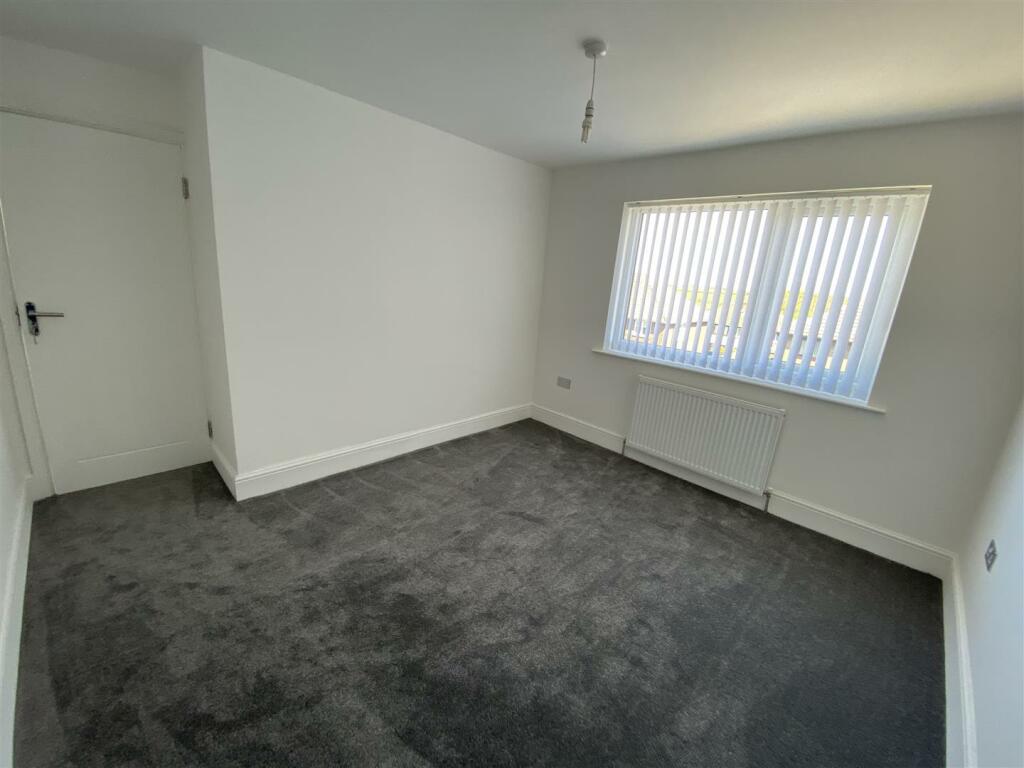 Bedroom no.2 rear double: