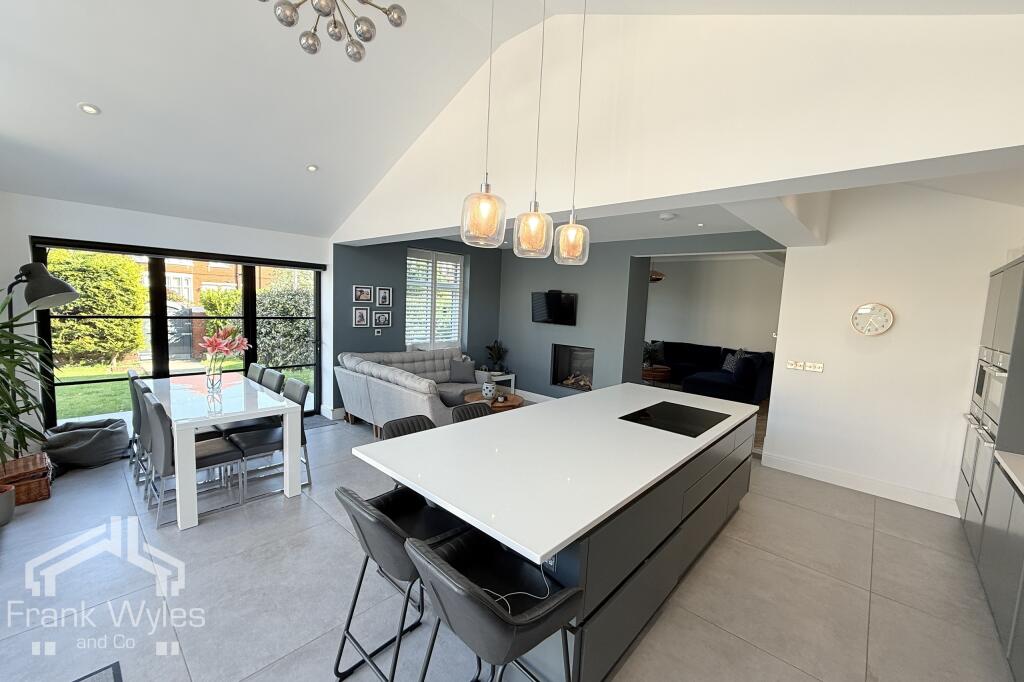 Photo 24-04-2025, 16 33 06