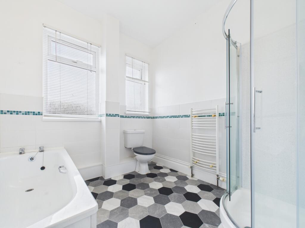 CAM02195G0-PR0096-STILL021