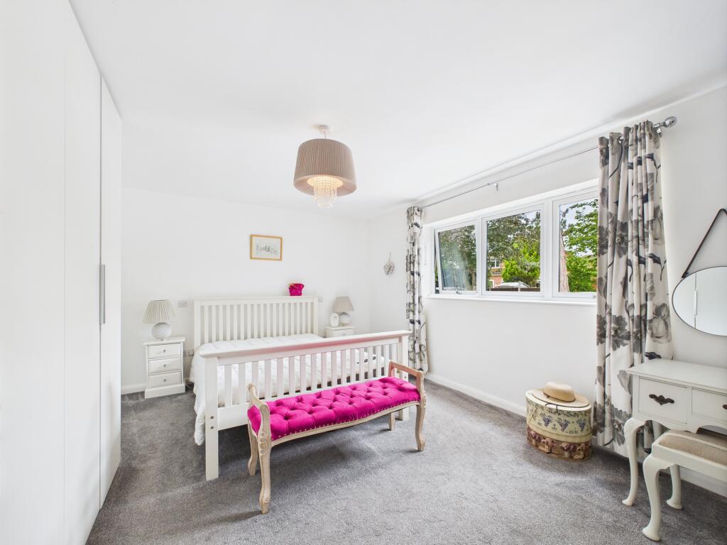 Master Bedrom