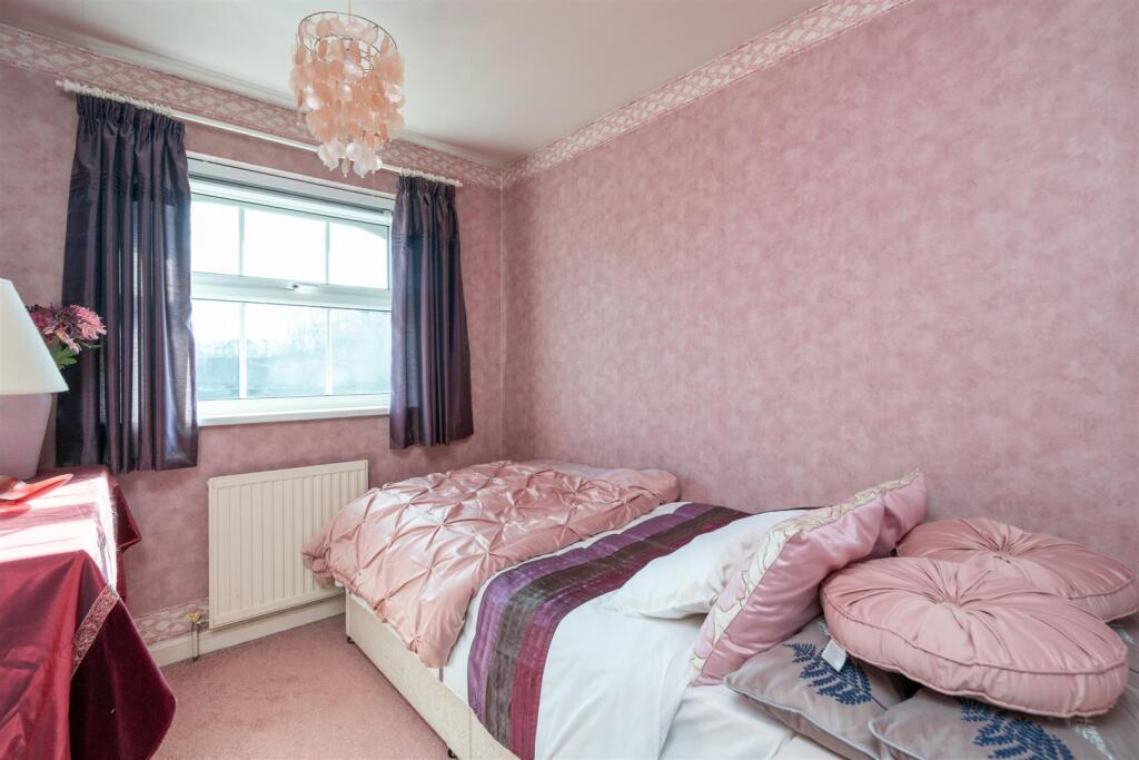 14 Sevington Close_21.jpg