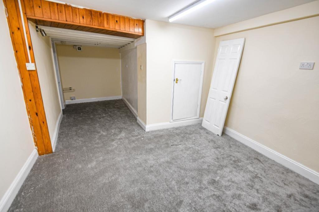 6  Medium  T202510071144.jpg