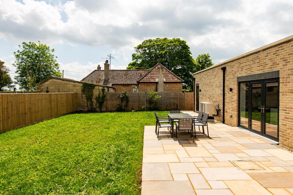 Garden_4.jpg