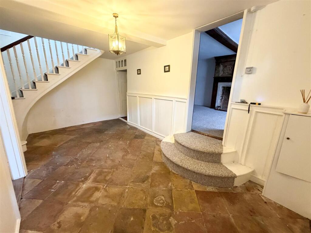 Hall.jpg