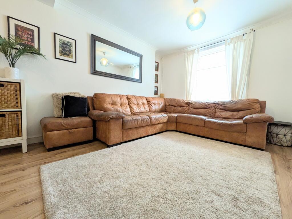 PXL_20250130_121836153.MP~2