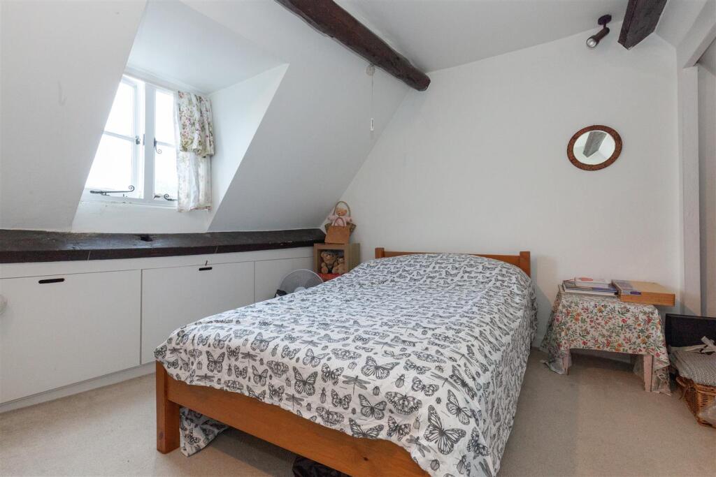 Master Bedroom 1.jpg