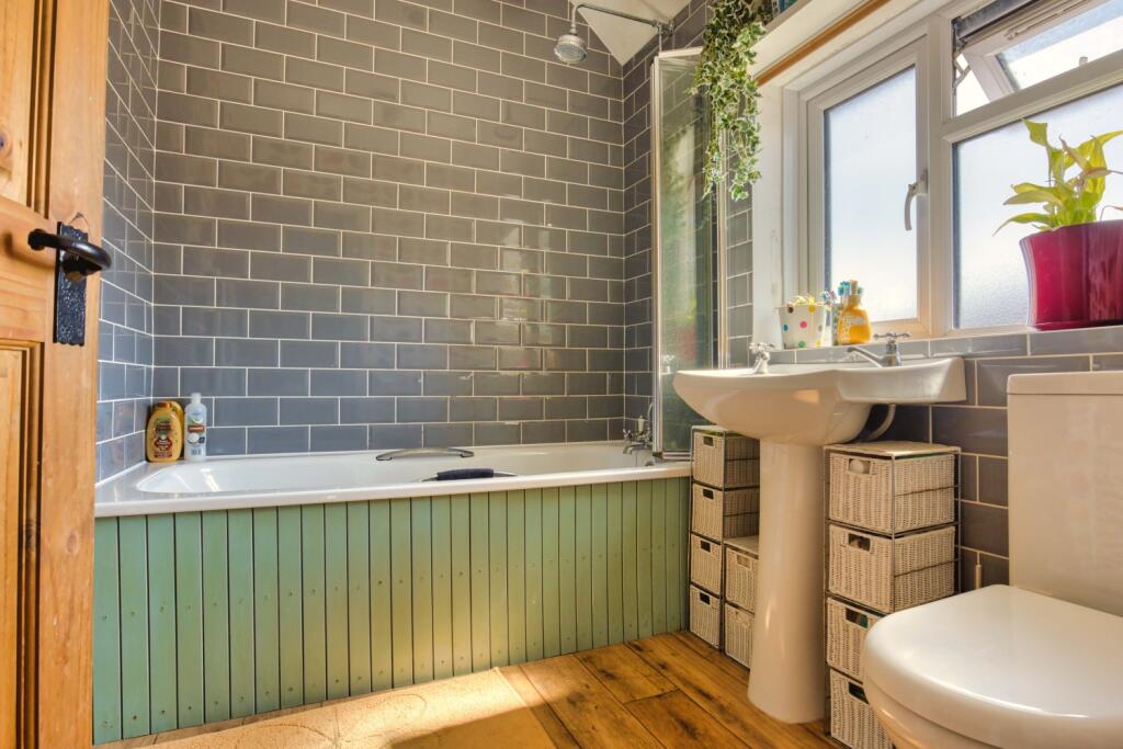 Ewemove Taunton - Elms Estate (17)