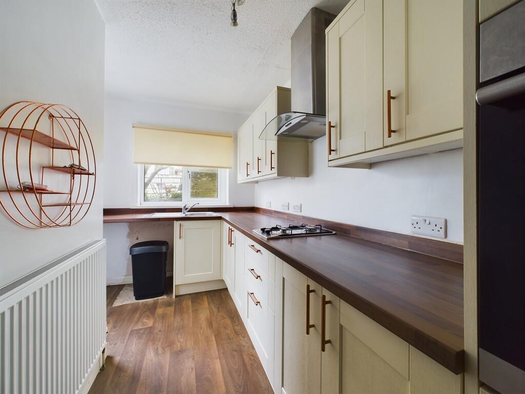 CAM02089G0-PR0409...