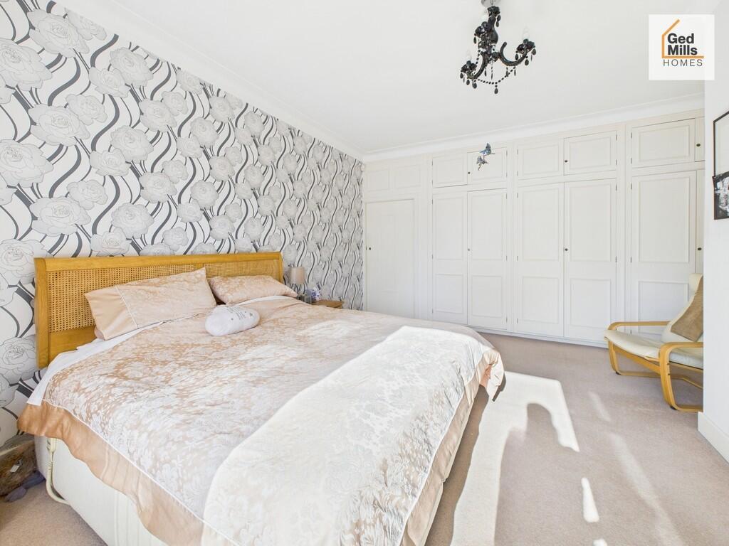 CAM04261G0-PR0034...