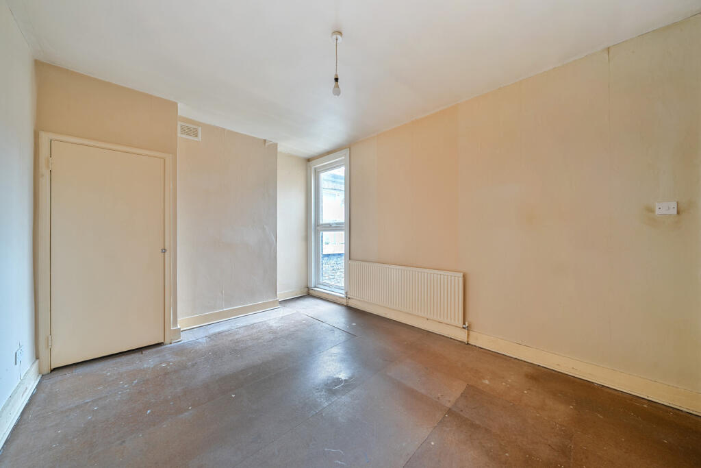 1371414-16-68f25a...