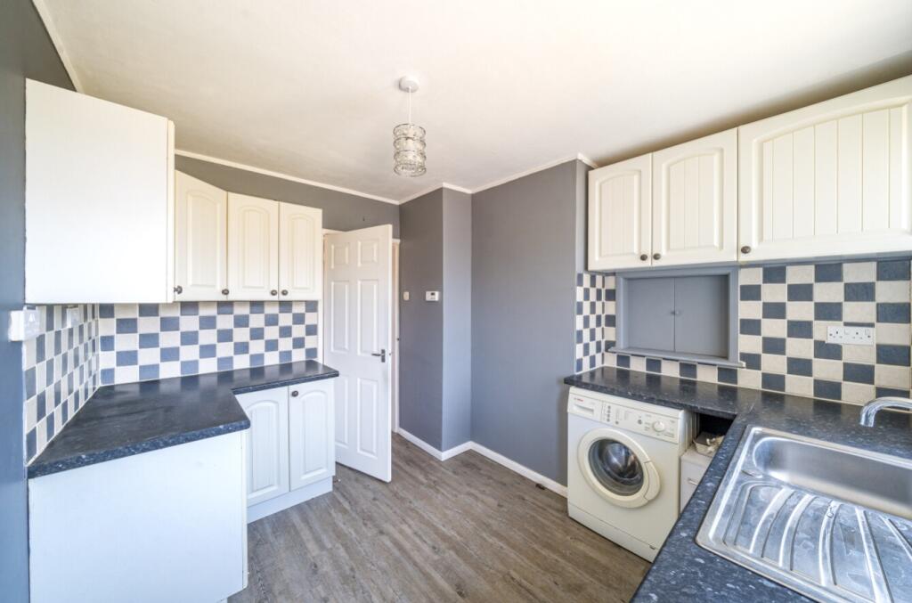 1295099-8-68509073d36f6