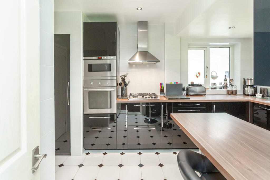 Kitchen d