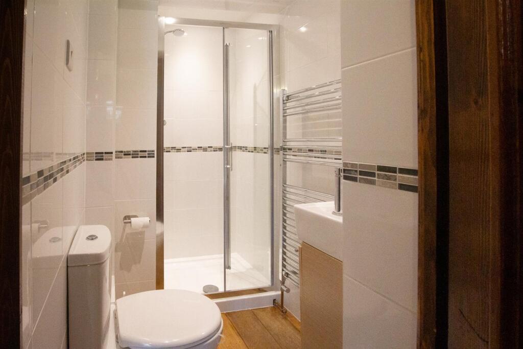 Shower room.jpg