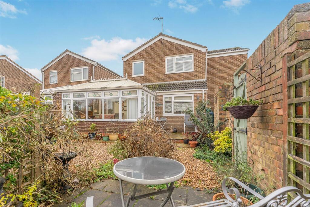 14 Avocet Way, Banbury-18.jpg