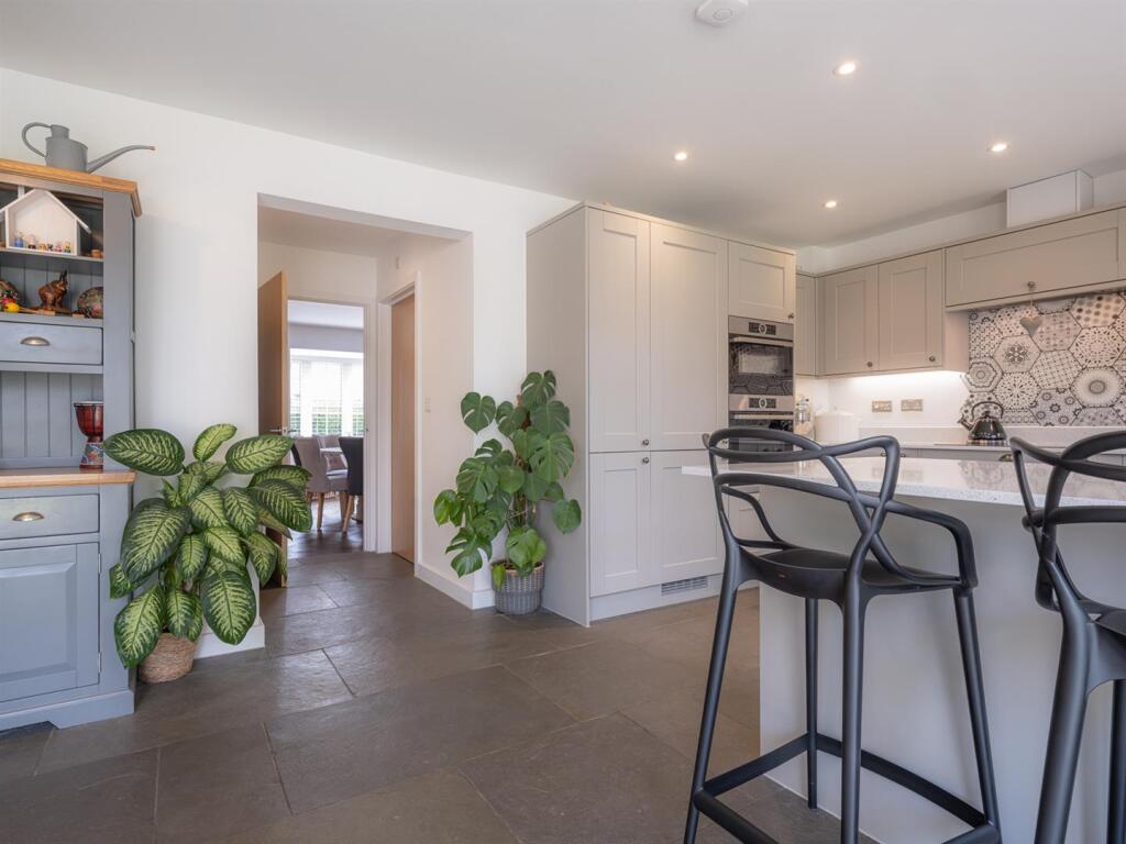 32 Studley Gardens-67.jpg