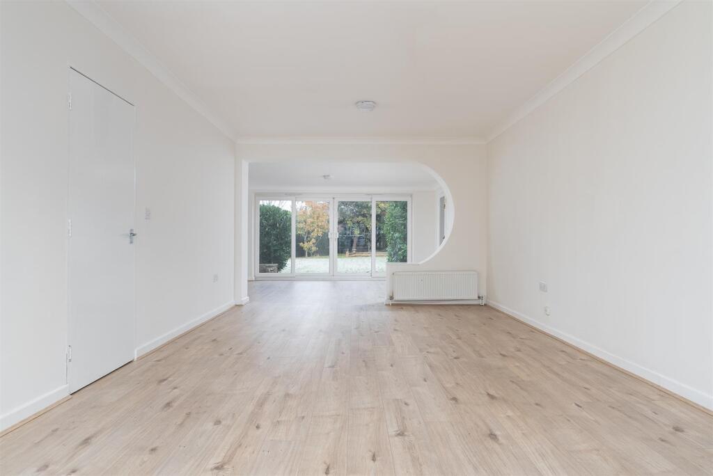 Living Room / Dining Room