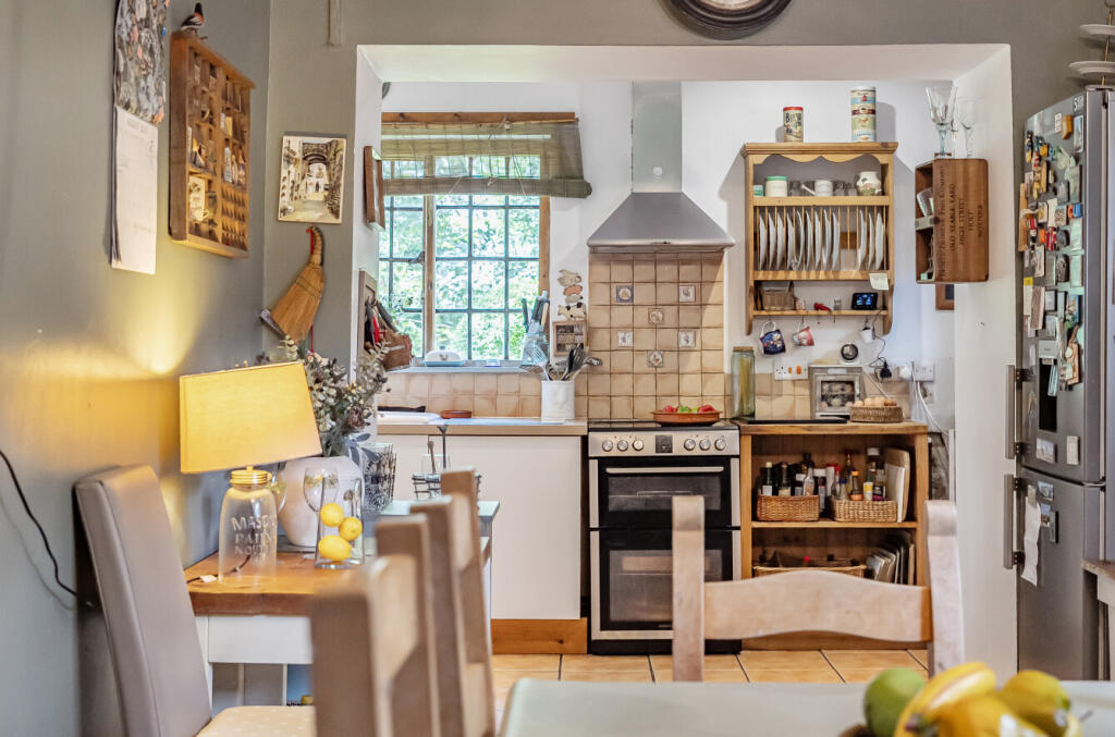 -68931b500d7d4-l-1330667-26-6892315f885ba