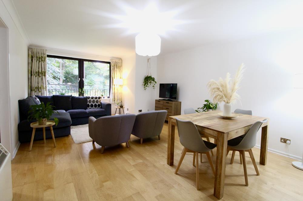 Lounge - Dining