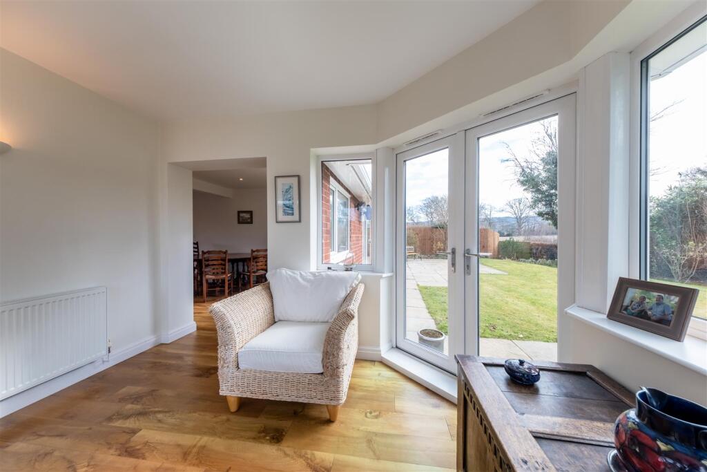 15 Pentre Close-013.jpg