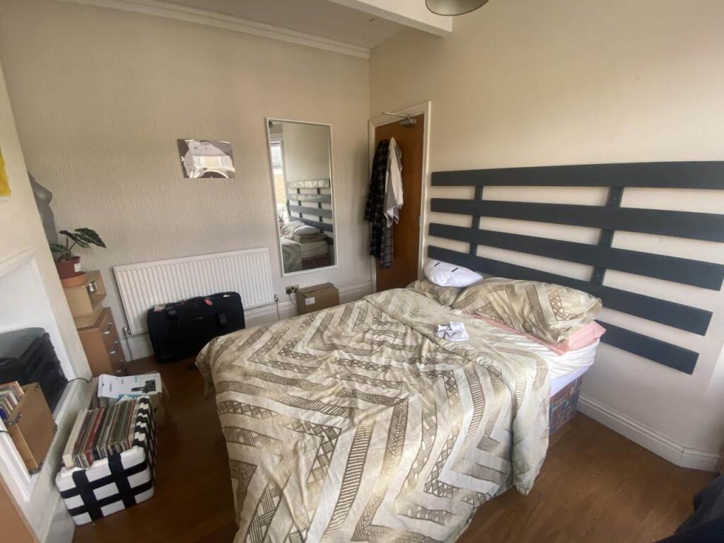 First Floor Front Be