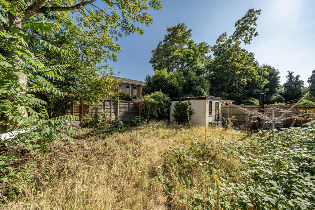 1319187-15-686d45...