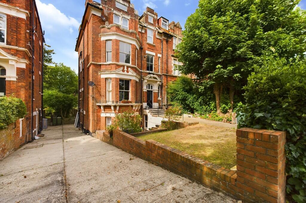 CAM01085G0-PR0376...