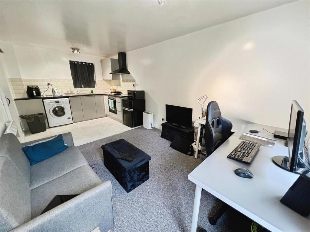 user_edited_photo-616de794_user-edited-e35124e1-76