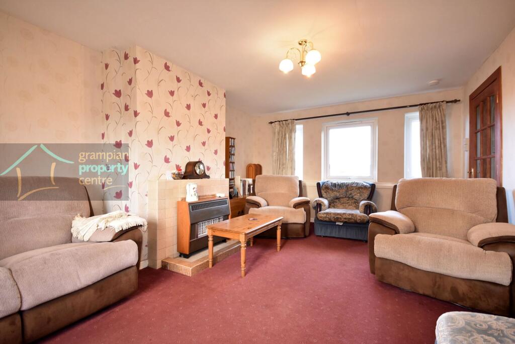 lounge 2 .JPG
